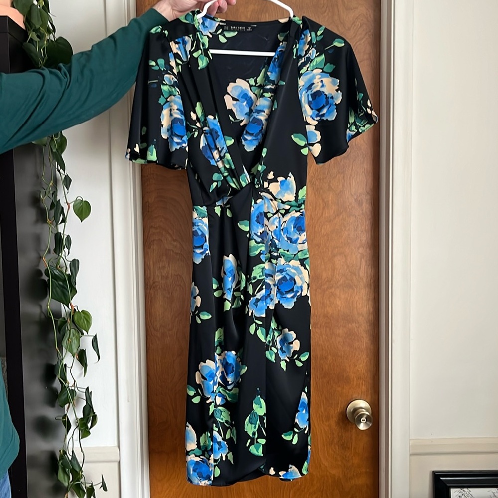 Gorgeous Zara dress! Like new condition!